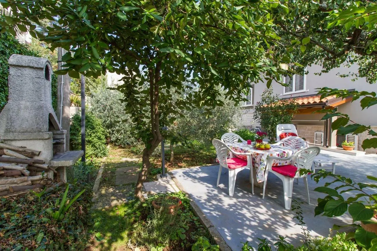 Studio Apartment Zeljka Pula Croatia