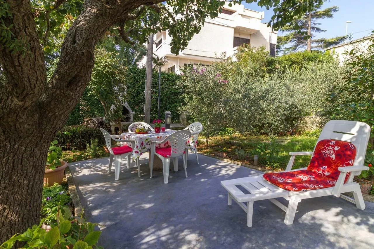 Studio Apartment Zeljka Pula
